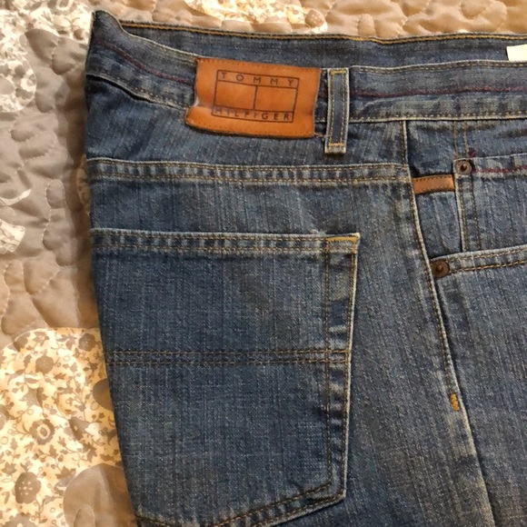 Tommy Hilfiger Jeans - Picture 2 of 8